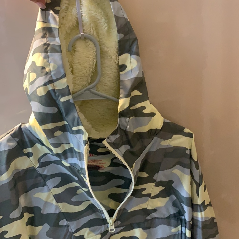 Jacket - Picture 3 of 3